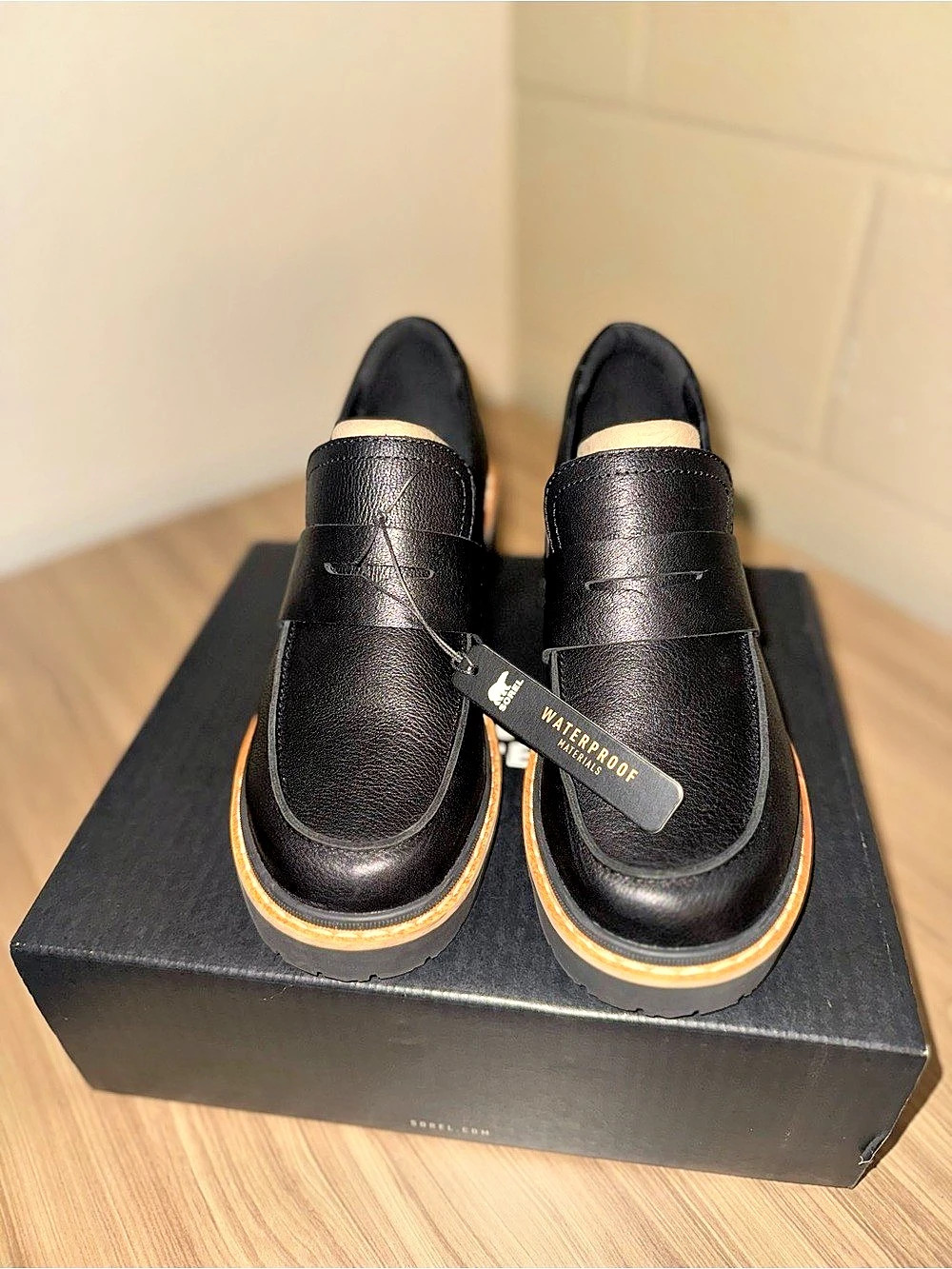 Sorel Joan Now City Loafer Black Leather US 8 NWT